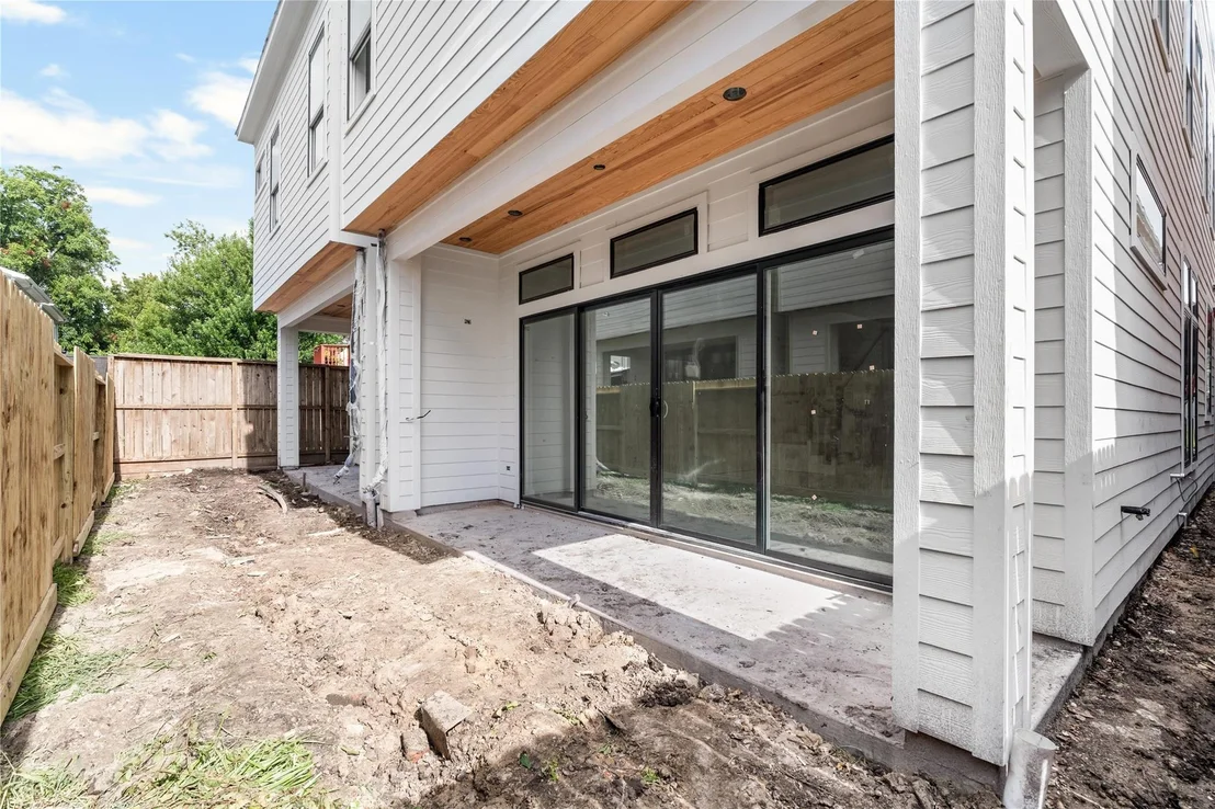 Photo of 1122 Robbie Street