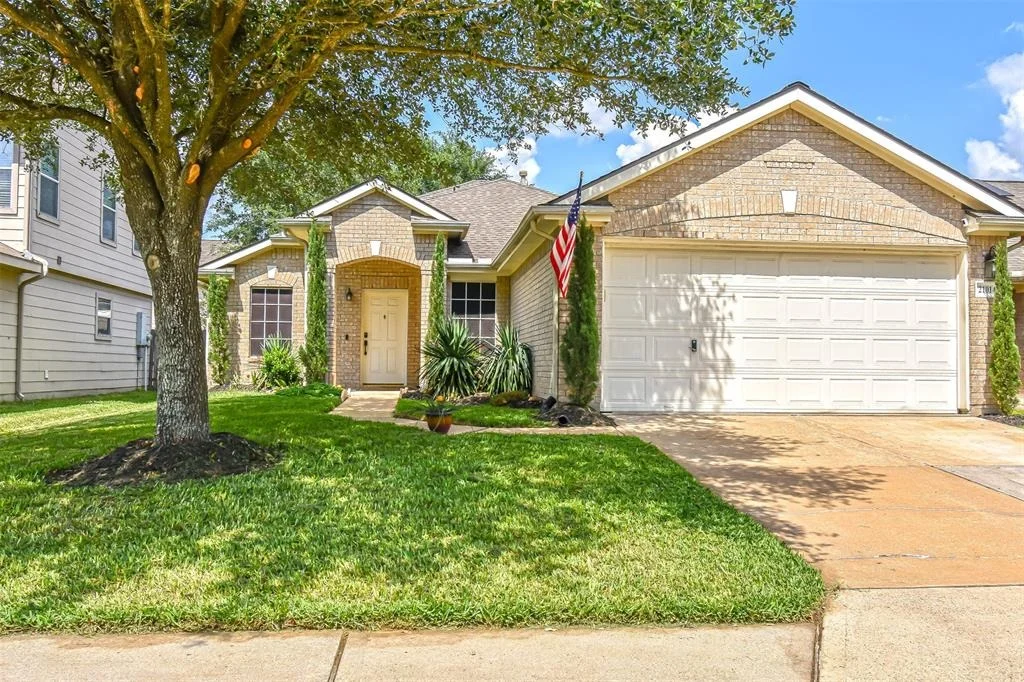Photo of 21014 White Shore Lane