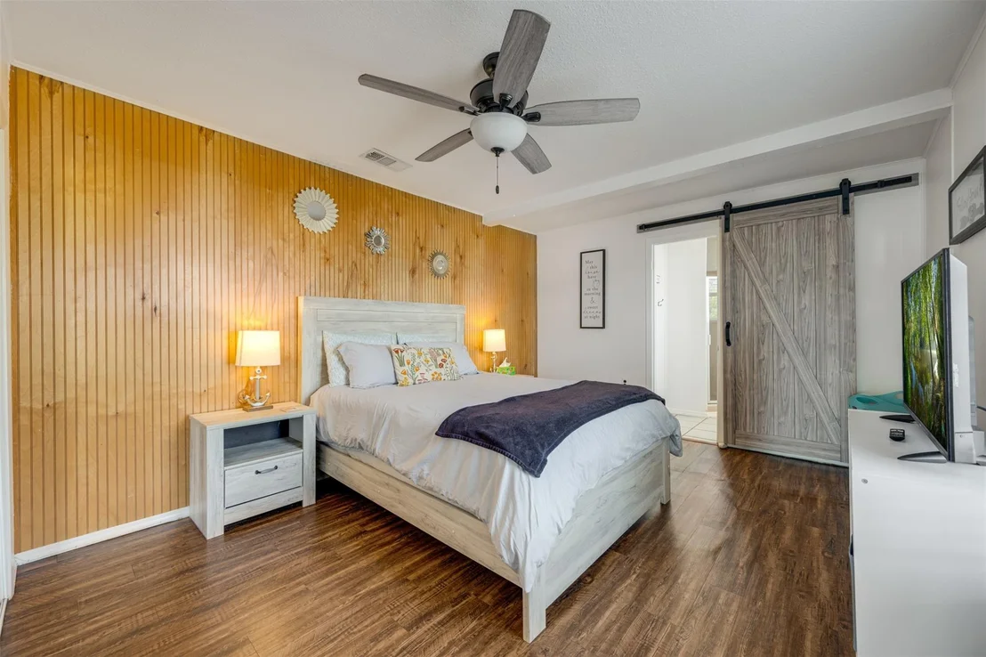 Photo of 1067 Beachside Drive