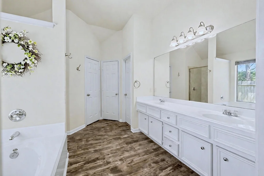 Photo of 7418 Lakesage Lane