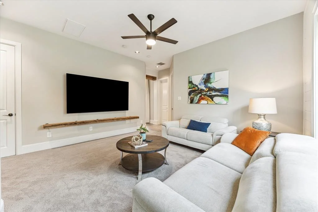 Photo of 6815 American Elm Lane