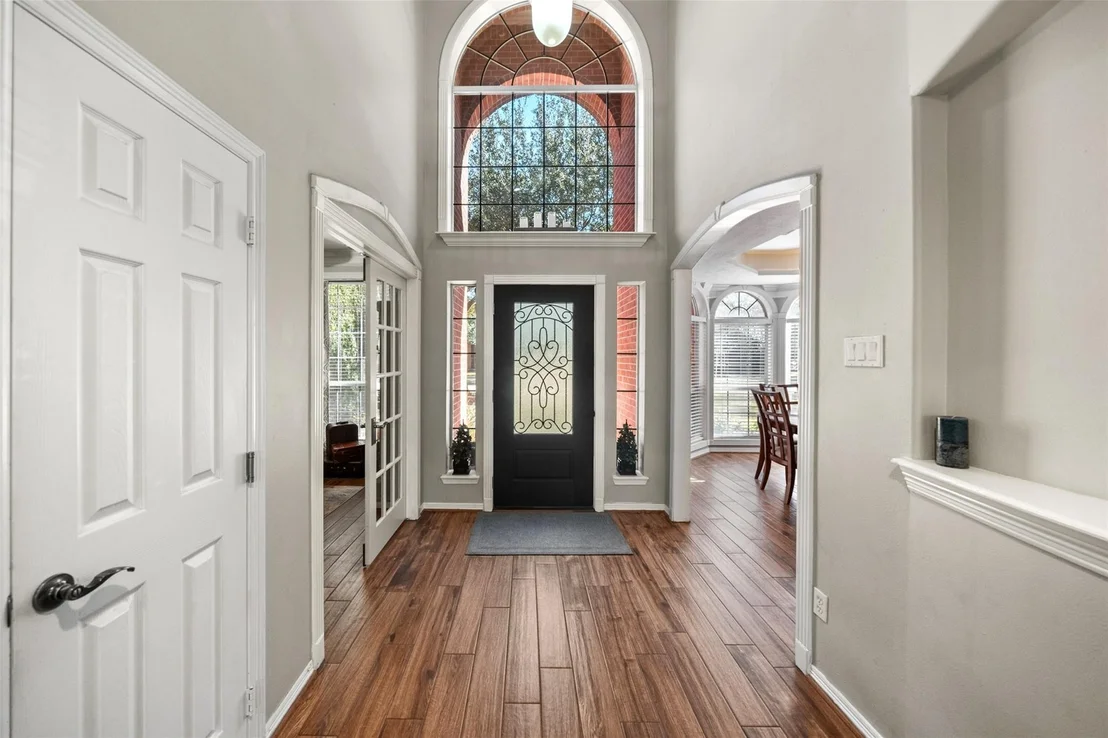 Photo of 15911 Hermitage Oaks Drive