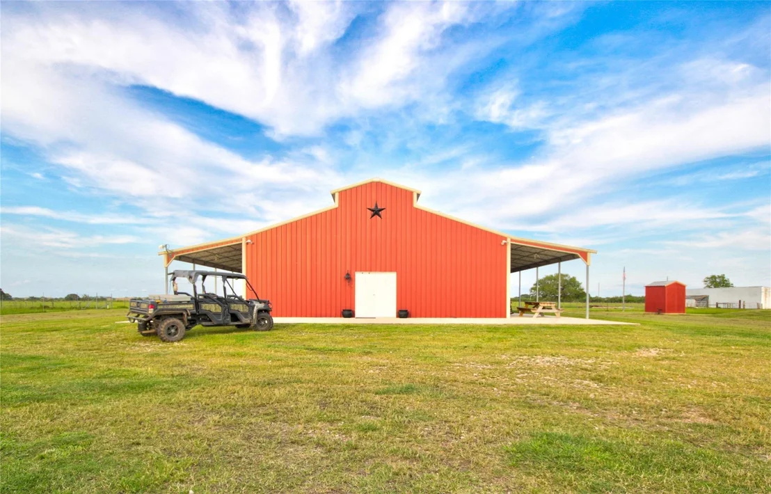 Photo of 5829 County Road 18