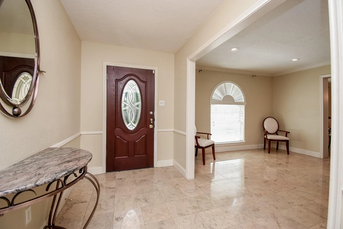 Photo of 426 Longview Drive