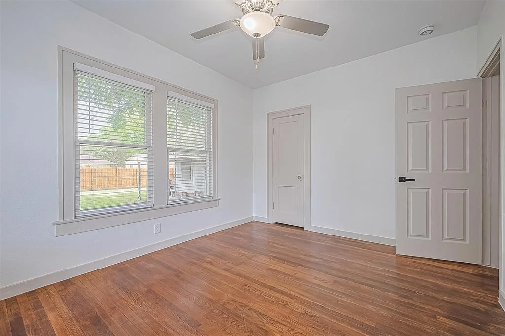 Photo of 8314 Tavenor Lane