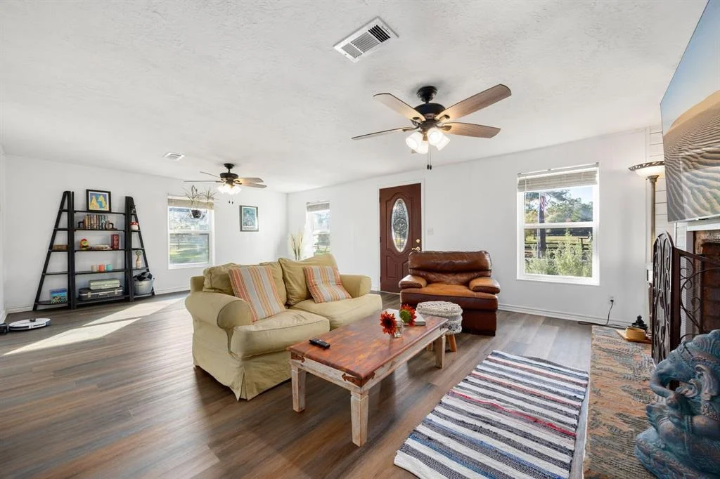 Photo of 33180 Wright Road