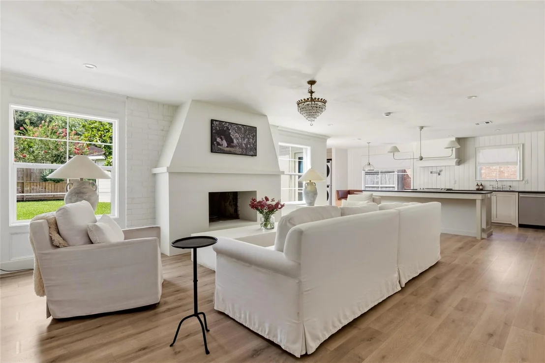 Photo of 12035 Riverview Drive
