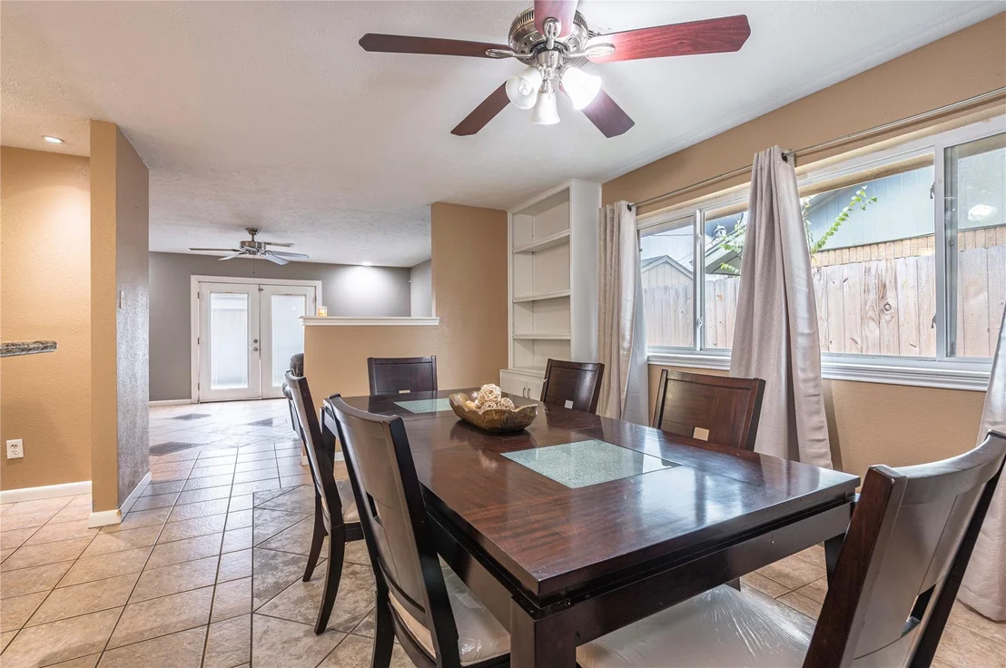 Photo of 4908 Holly Park Drive