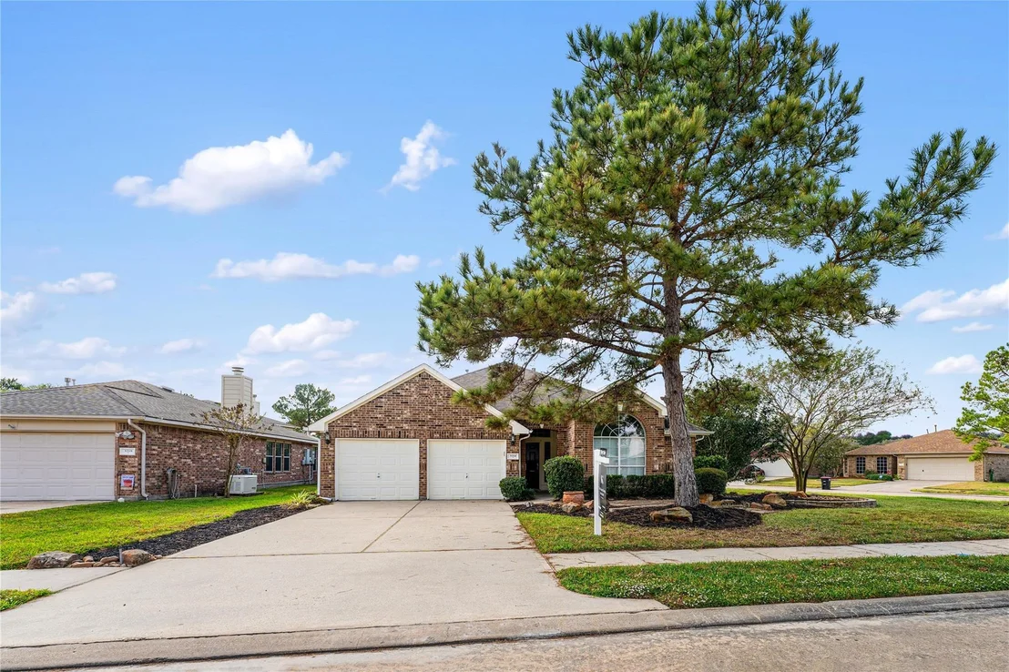 Photo of 3214 Falcon Trail Drive