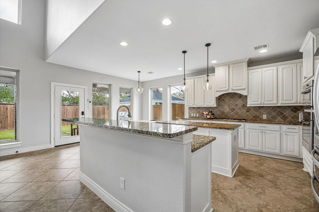 Photo of 1616 Hewitt Drive