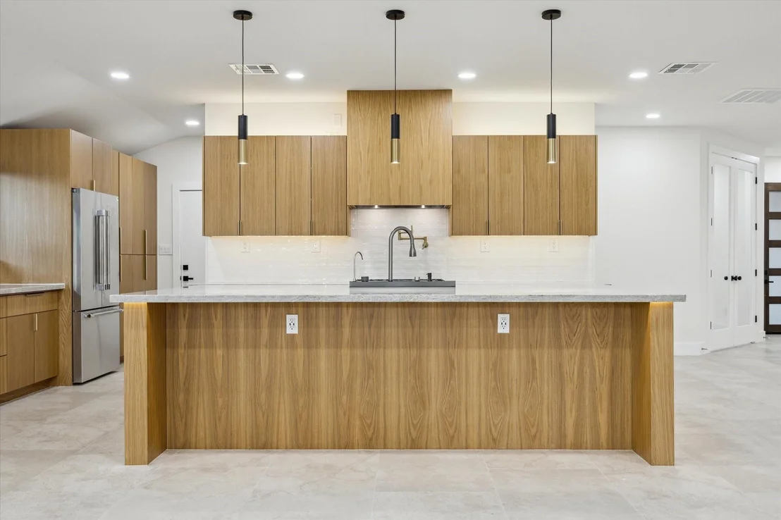 Photo of 1423 Mapleton Drive