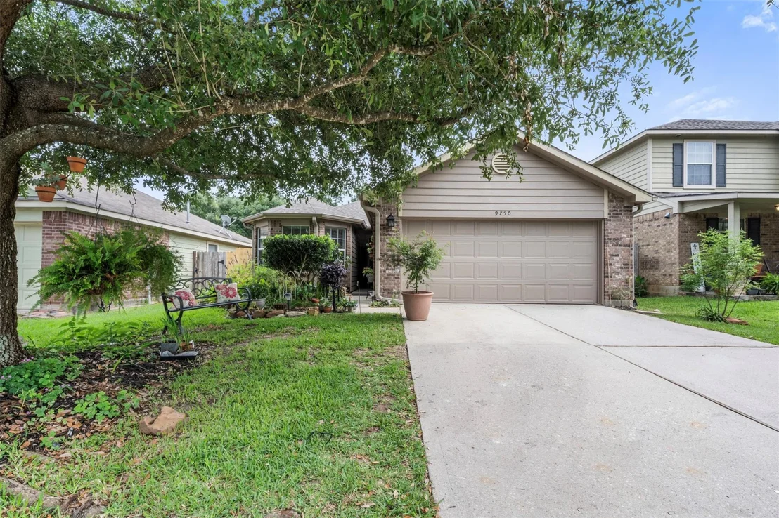 Photo of 9750 Gulfstream Drive