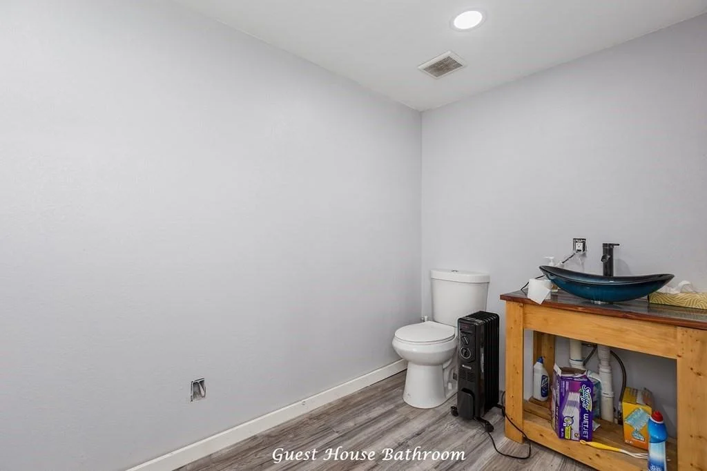 Photo of 195 Lakeside Drive