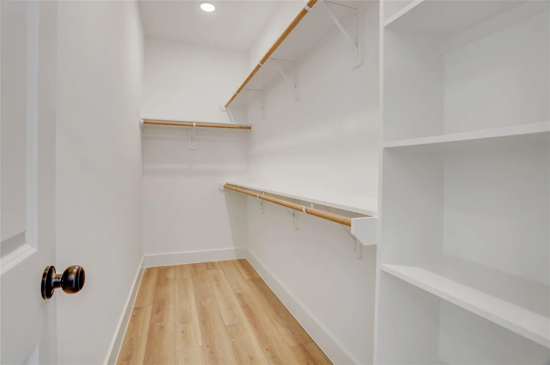 Photo of 9614 Burden Street
