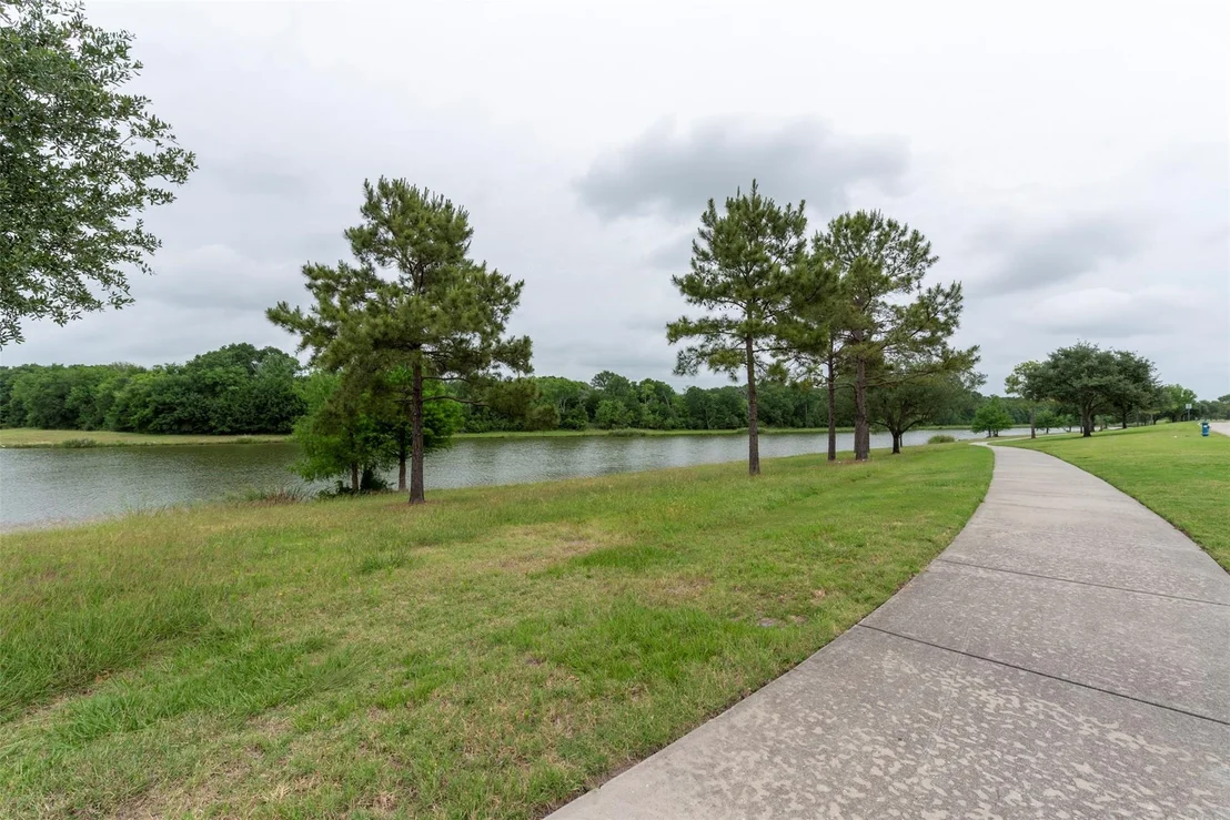 Photo of 12227 Meadow Breeze Drive