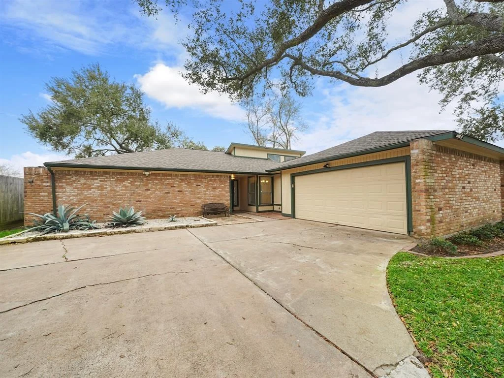 Photo of 21422 Park Mount Drive