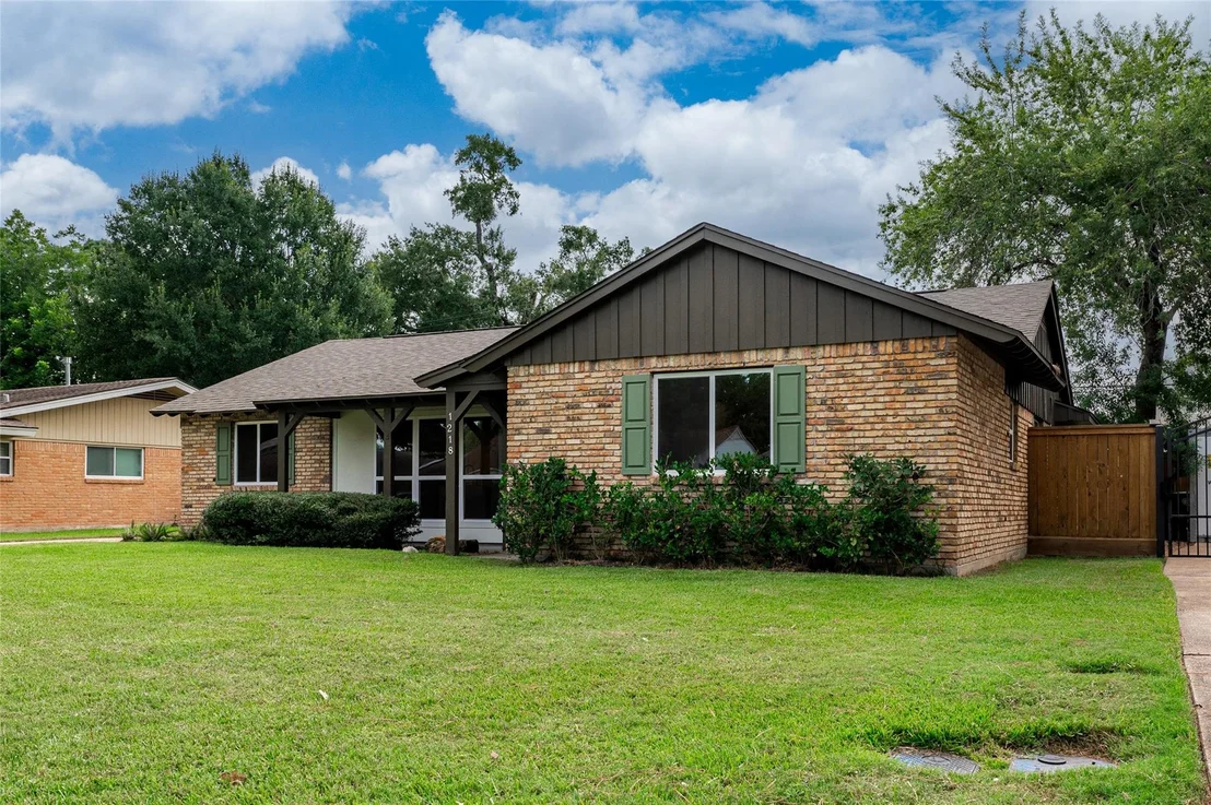 Photo of 1218 Shadeland Drive