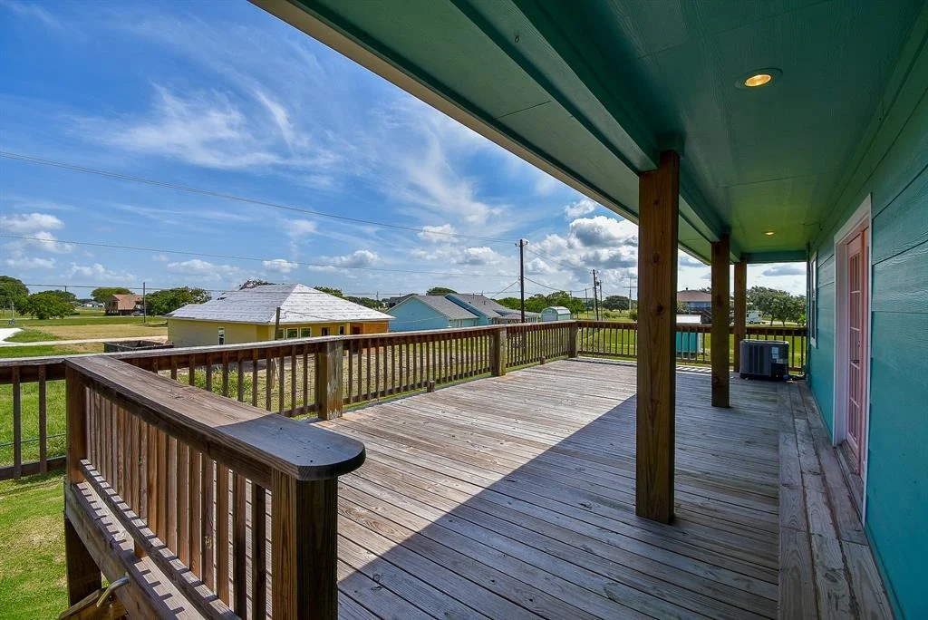 Photo of 1039 Bayview Drive