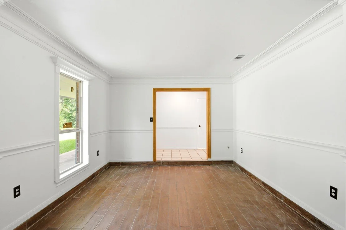Photo of 18813 Woodridge Drive