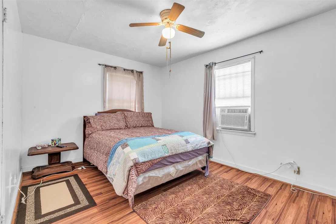 Photo of 6814 Covington Drive
