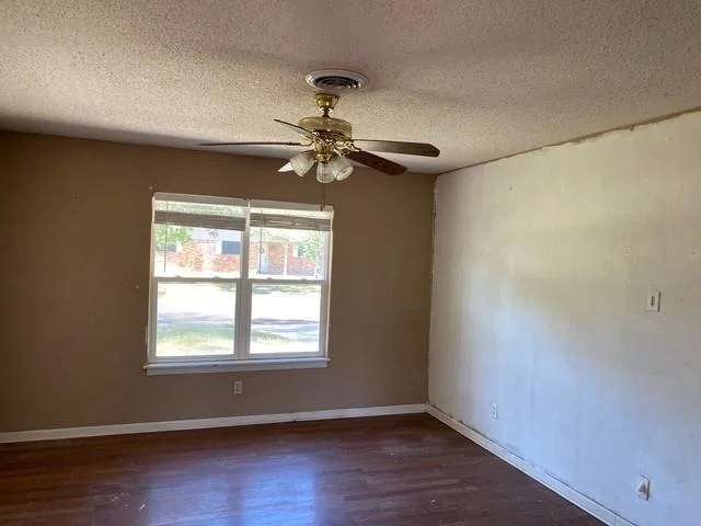 Photo of 2202 Larry Drive