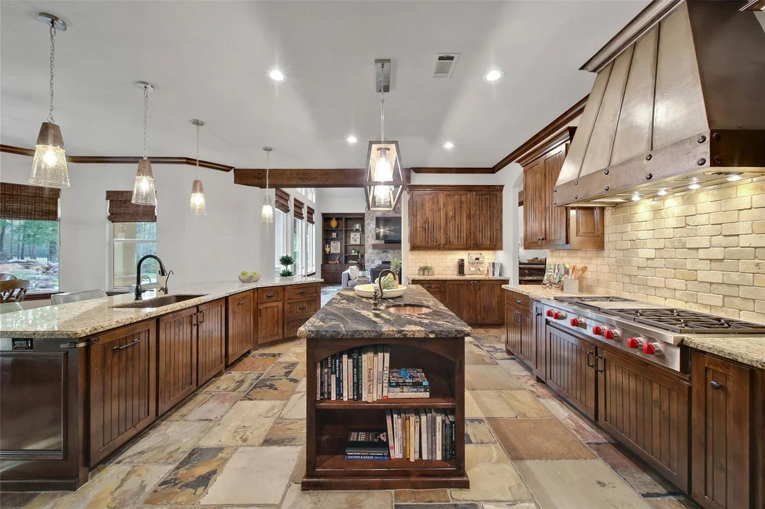Photo of 852 Eagle Pointe