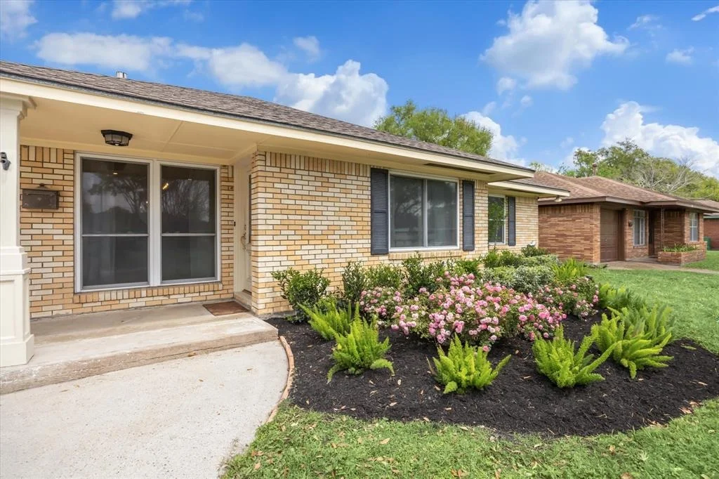 Photo of 918 Stonecrest Drive
