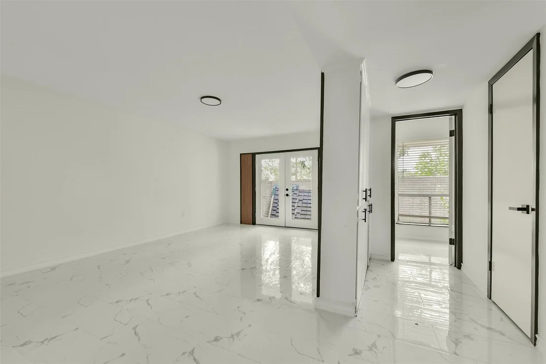 Photo of 1616 Redway Lane