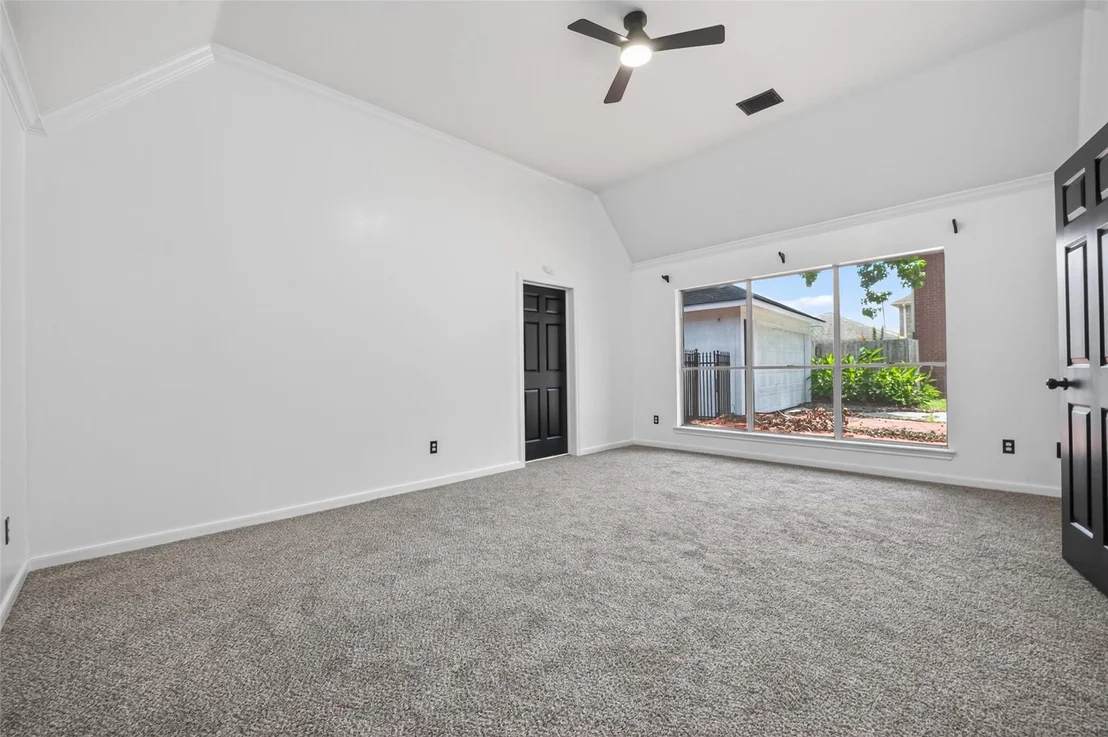 Photo of 5931 Thom Road