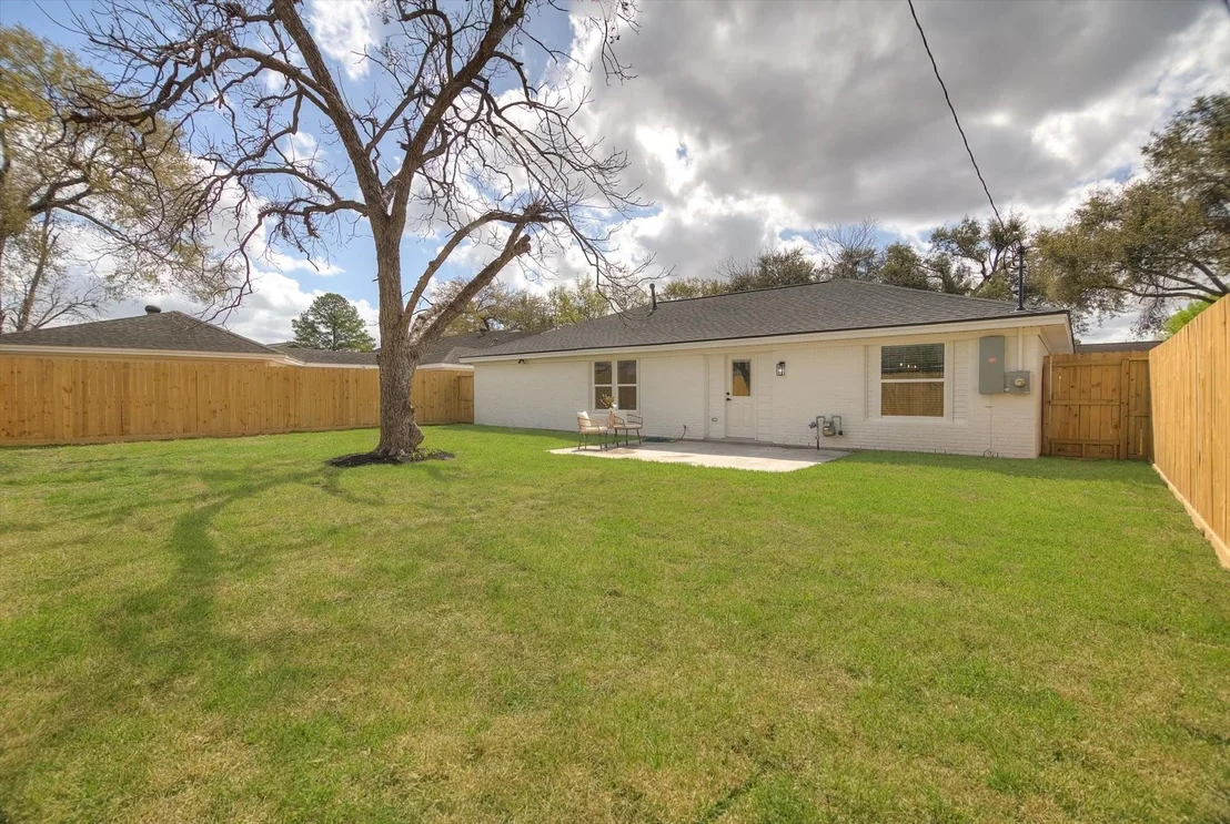 Photo of 5822 Birchmont Drive