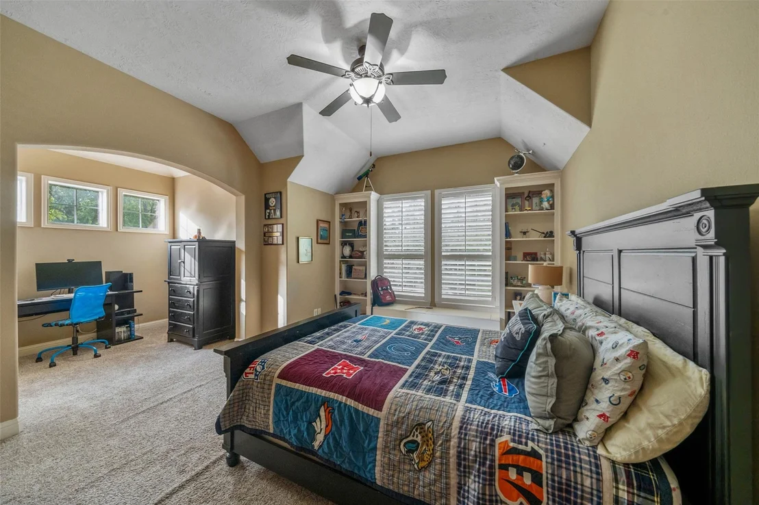 Photo of 103 Player Oaks Place