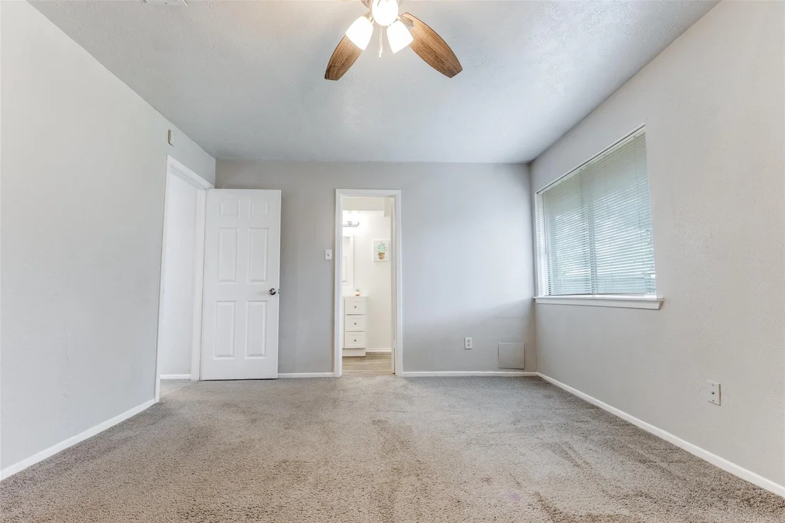 Photo of 23114 Harpergate Drive