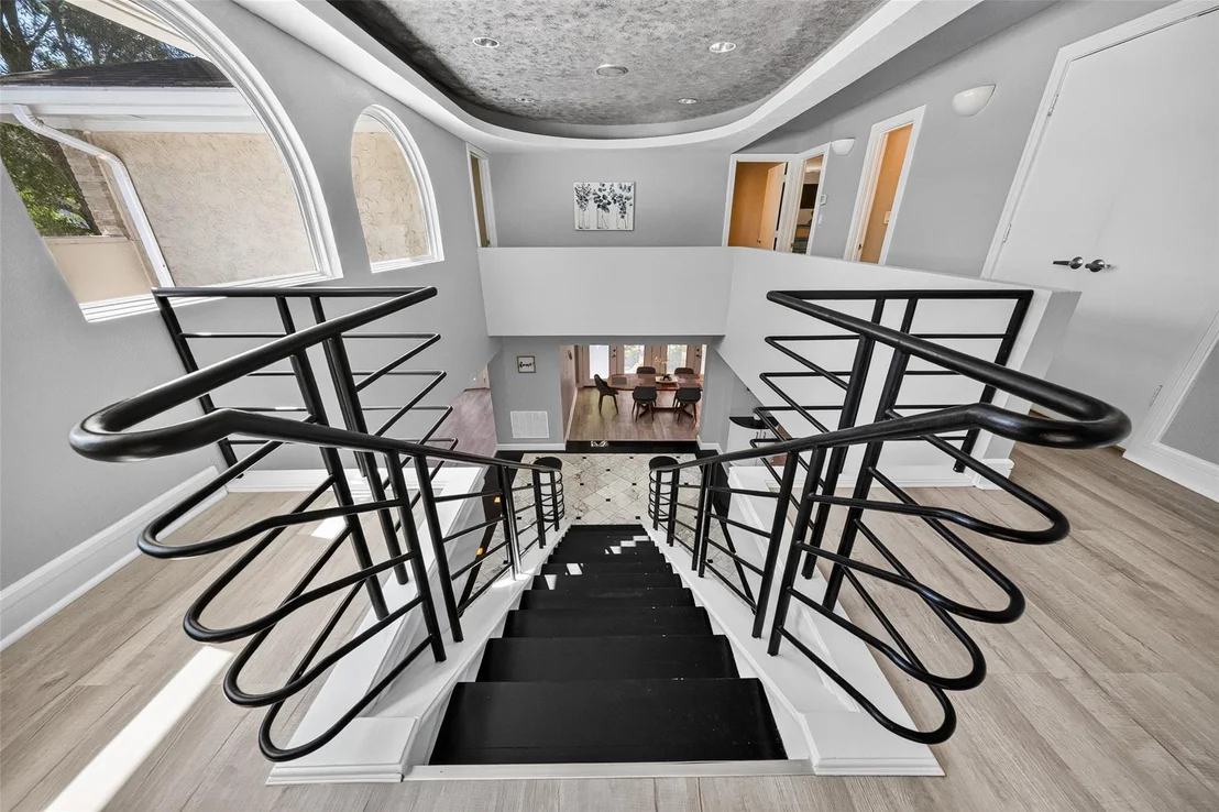 Photo of 1003 Villa Court Drive