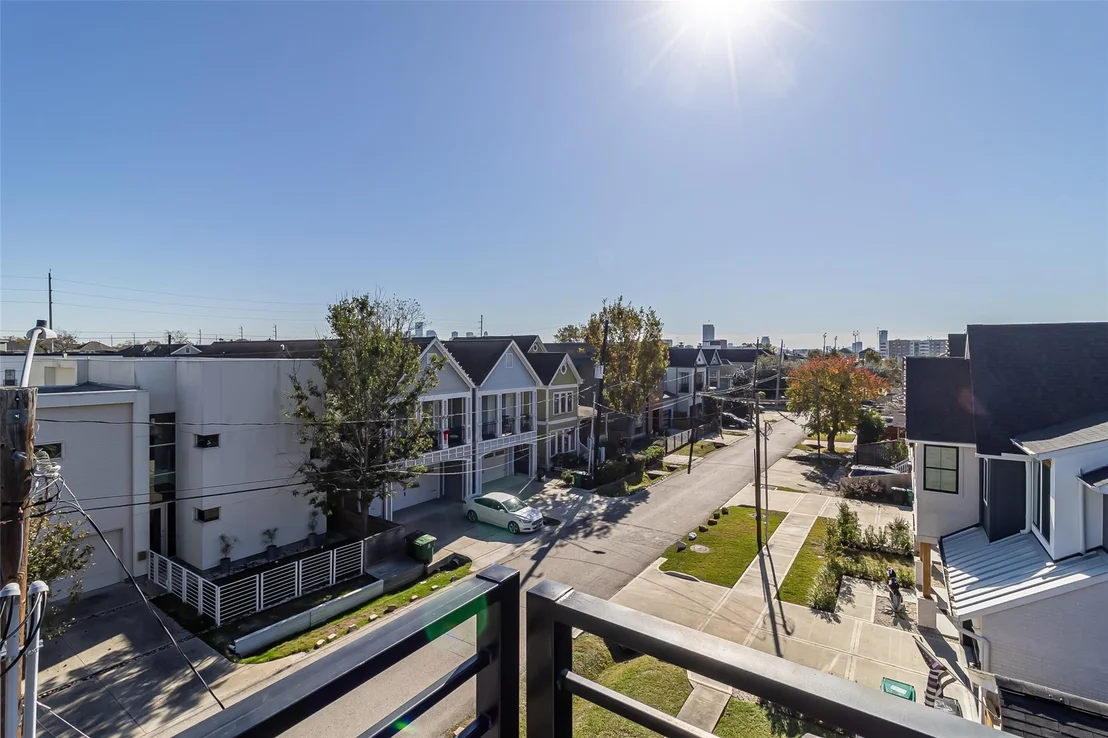 Photo of 829 Alexander Street