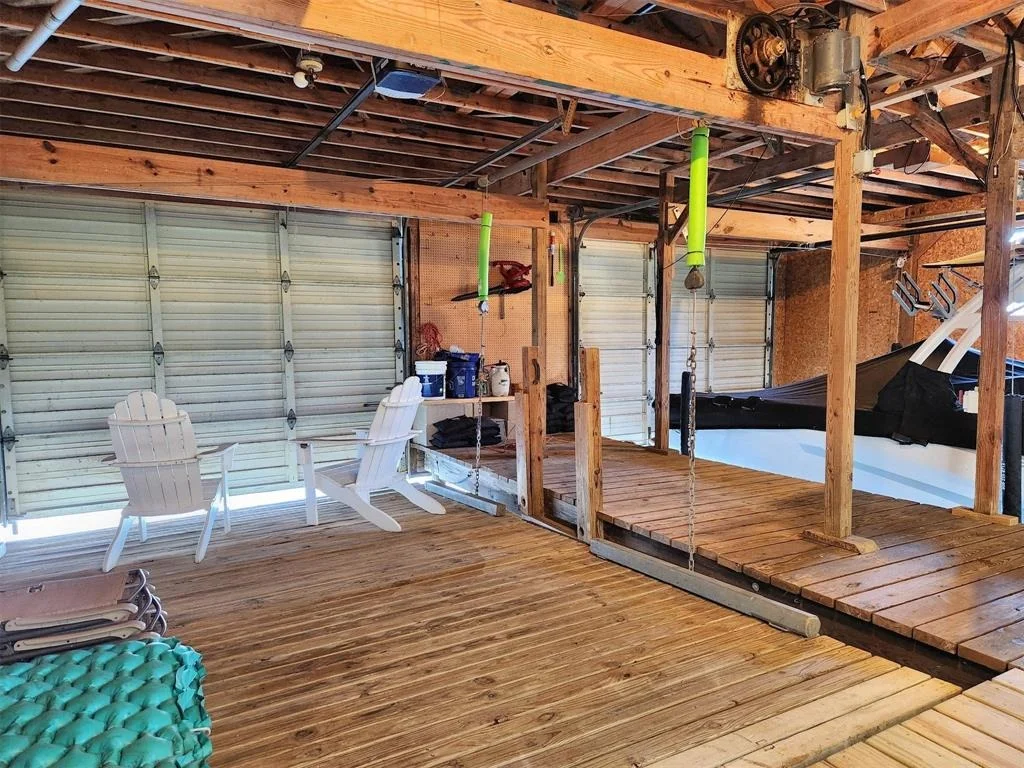 Photo of 15490 Lakeside Drive
