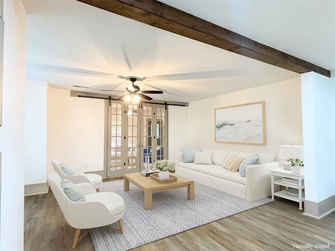 Photo of 210 W Crescent Drive