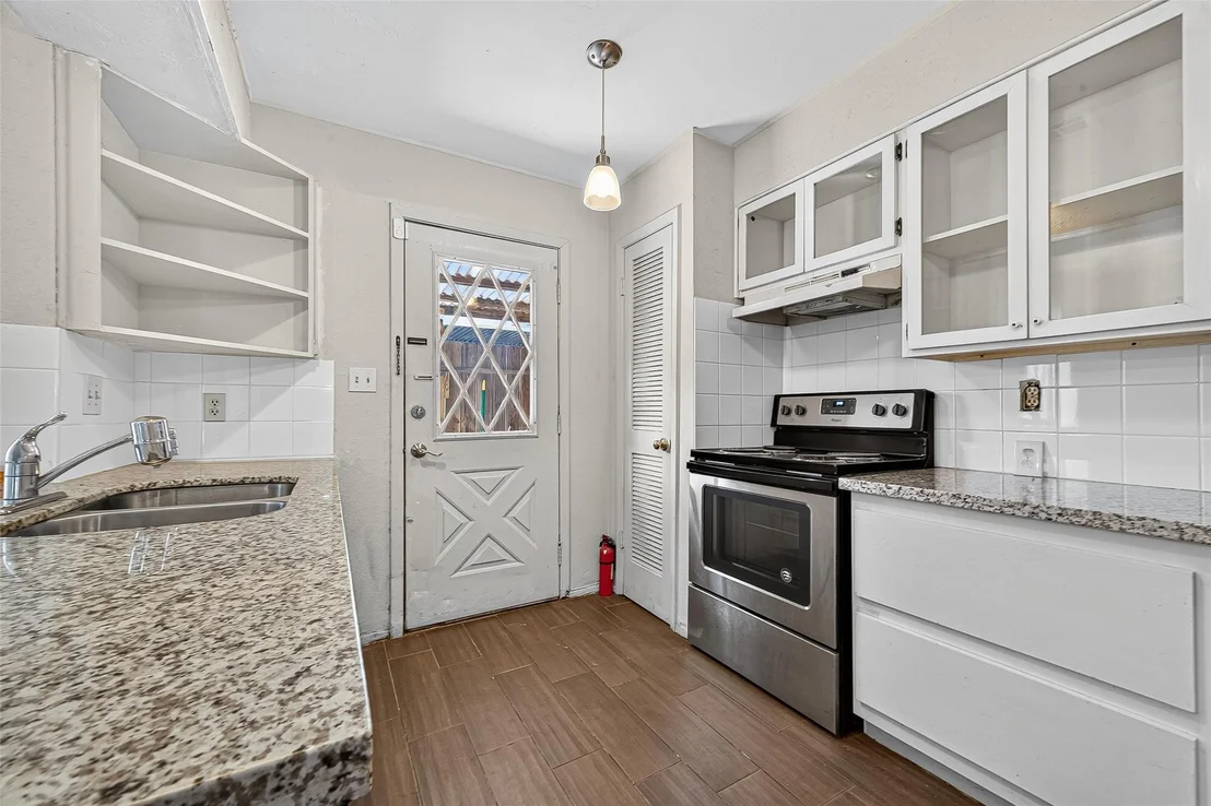 Photo of Unit B3 at 9901 Sharpcrest Street