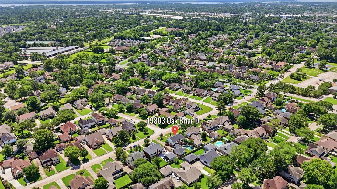 Photo of 19803 Oak Briar Drive