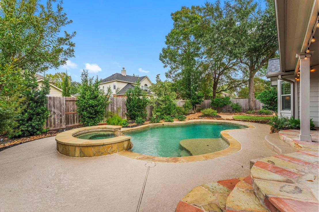 Photo of 959 Stoneglade Drive
