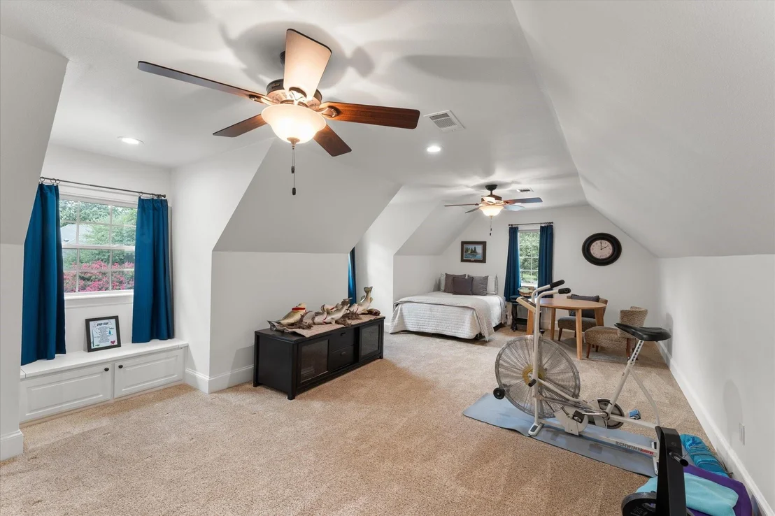 Photo of 940 Private Road 5980