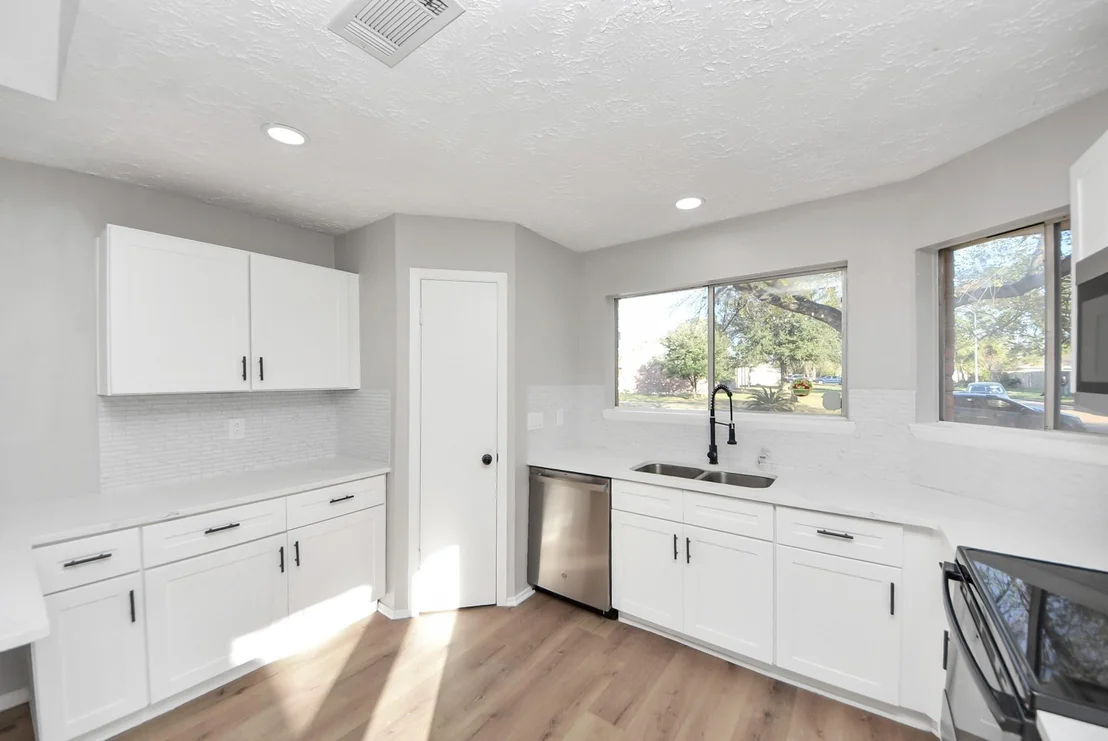 Photo of 7439 Kite Hill Drive