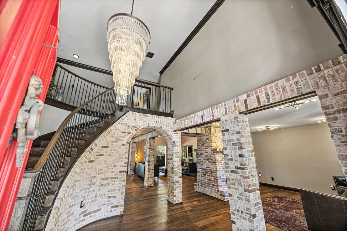 Photo of 1906 Castlerock Drive