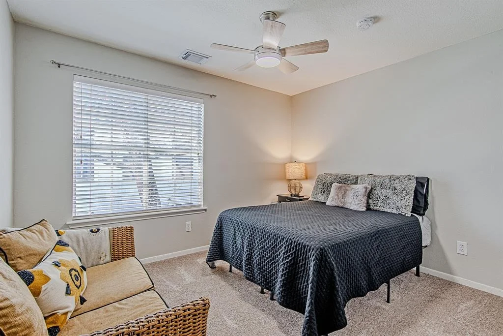 Photo of 19 S Greywing Place