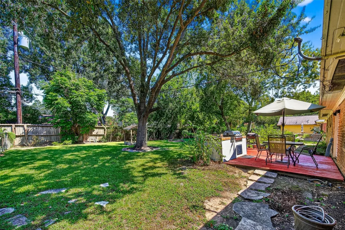 Photo of 6014 Dawnridge Drive