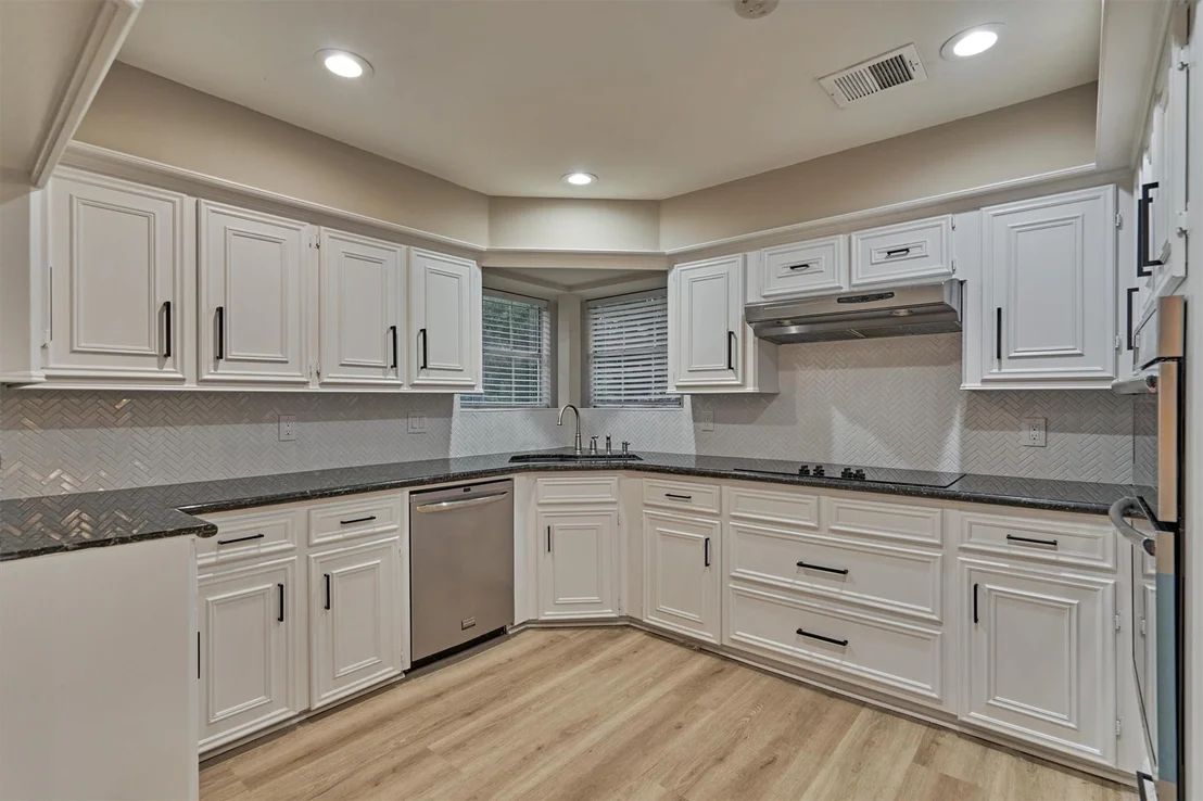 Photo of 6511 Inway Drive