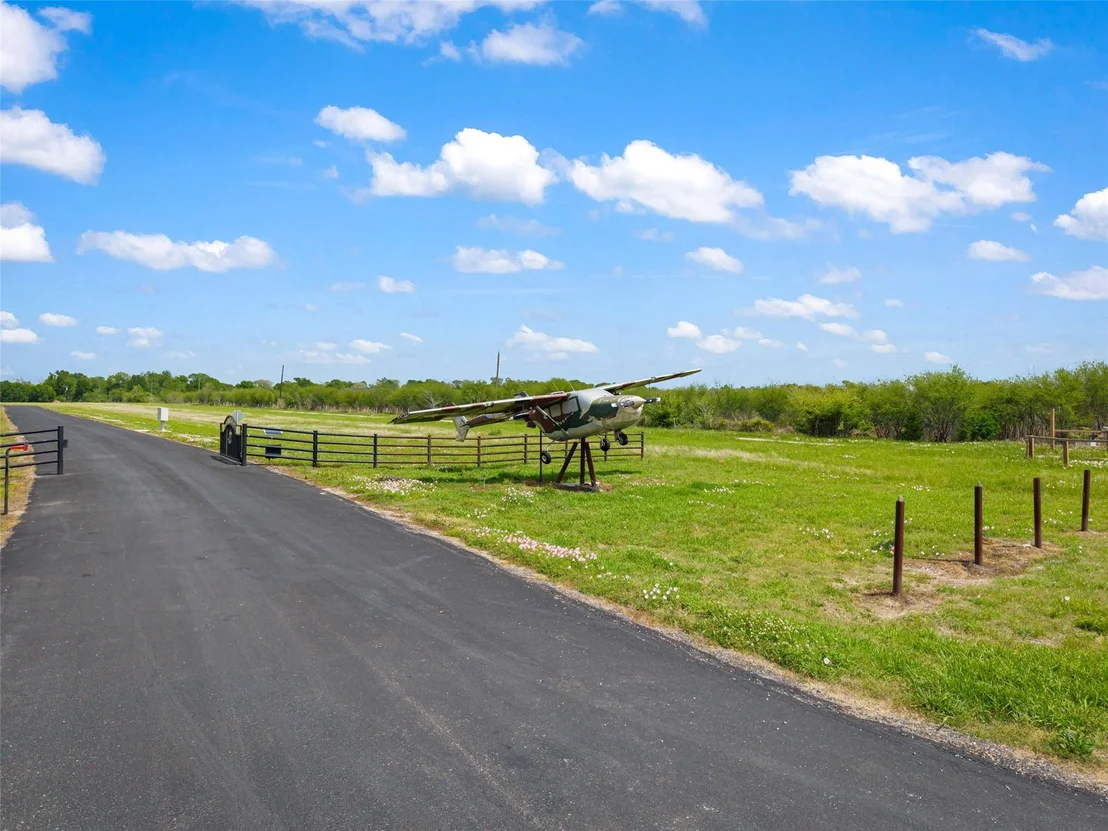 Photo of 7679 Meteor Drive