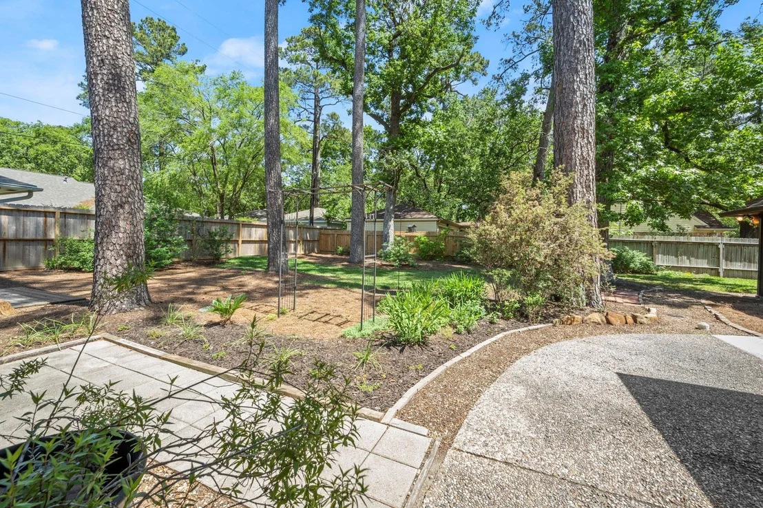 Photo of 518 Magic Oaks Drive