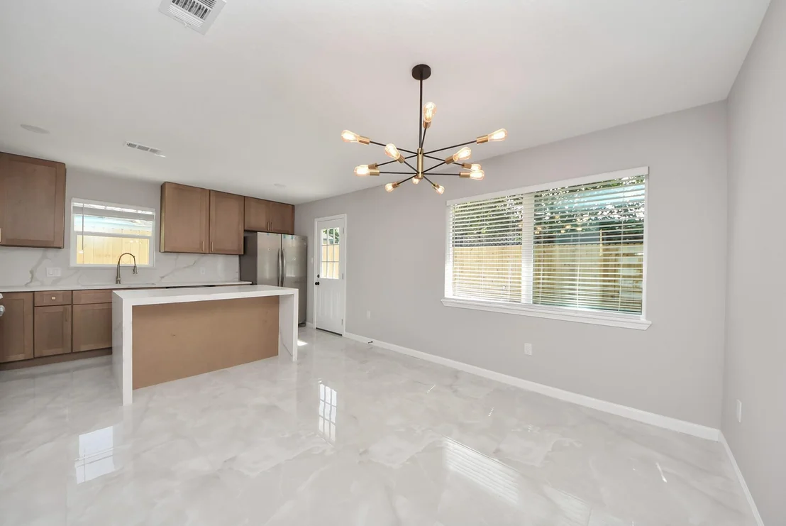 Photo of 1503 Locklaine Drive