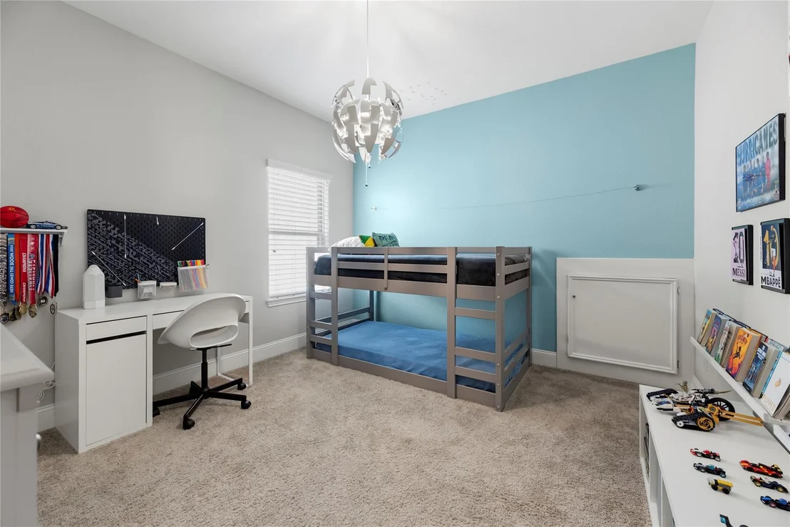 Photo of 18702 Town Bluff Drive