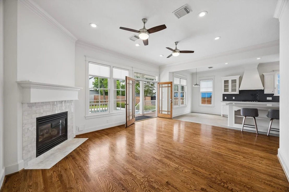 Photo of 3915 Golf Drive
